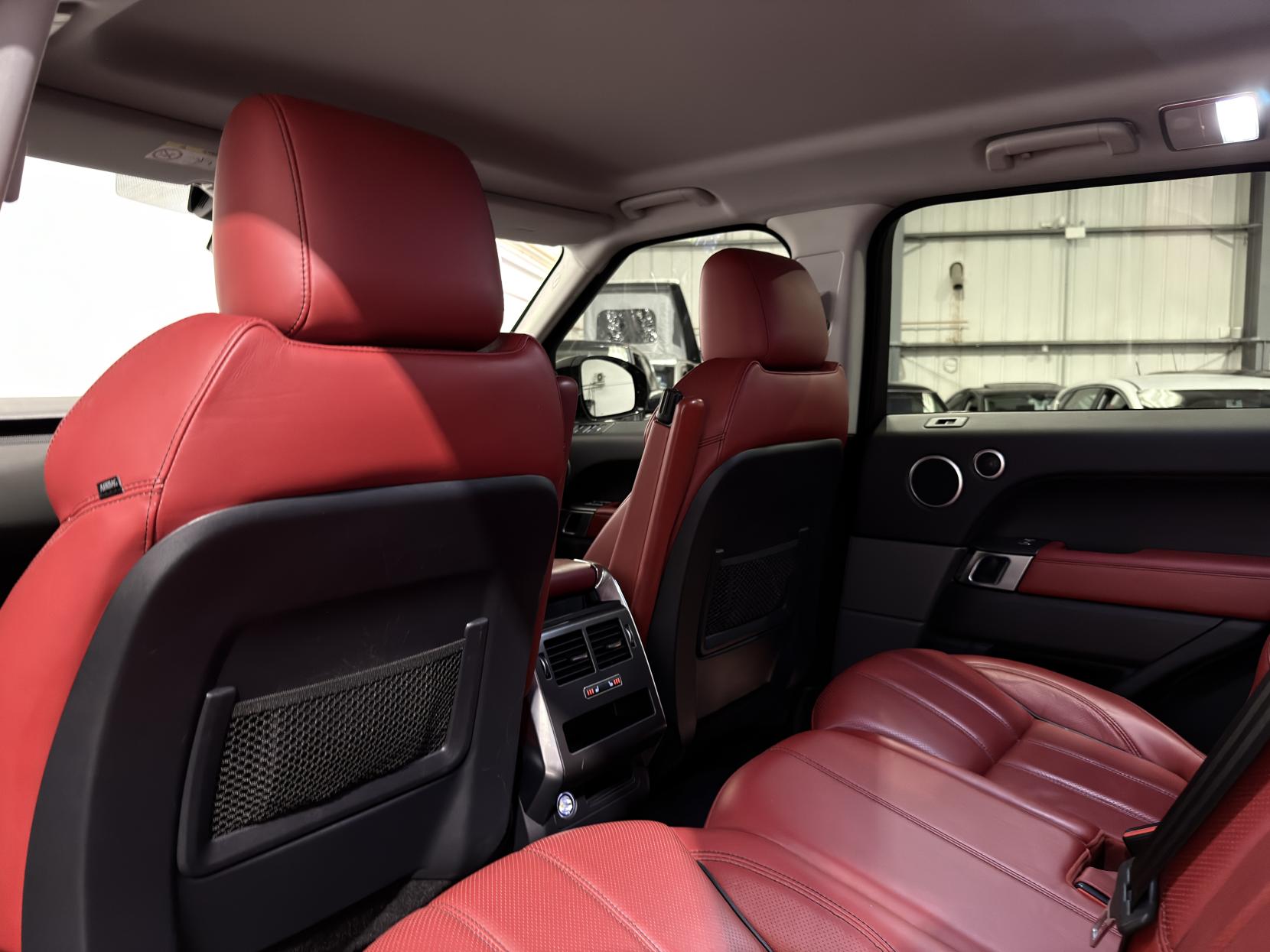 Land Rover Range Rover Sport 3.0 SD V6 HSE Dynamic SUV 5dr Diesel Auto 4WD Euro 6 (s/s) (306 ps)