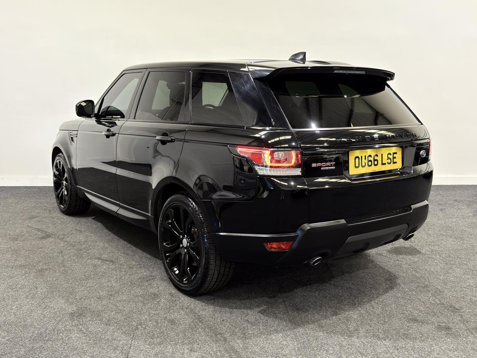 Land Rover Range Rover Sport 3.0 SD V6 HSE Dynamic SUV 5dr Diesel Auto 4WD Euro 6 (s/s) (306 ps)