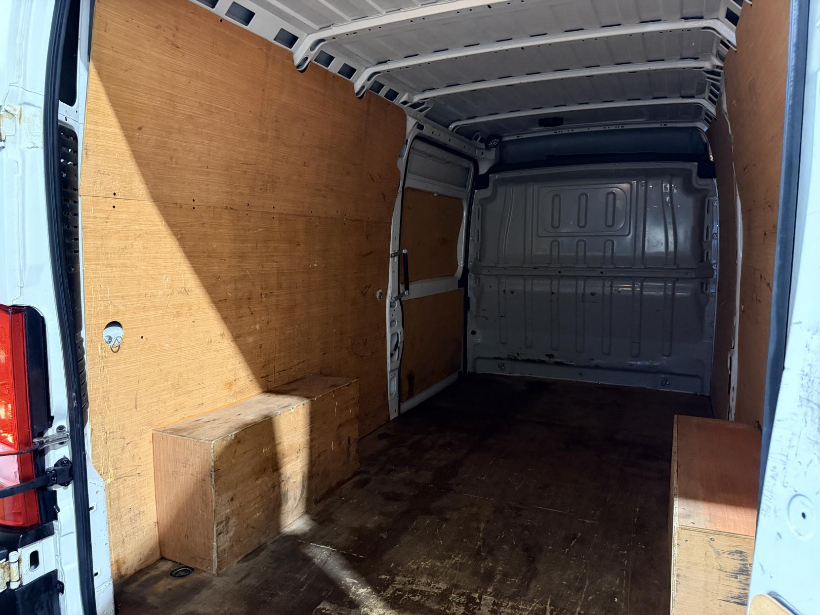 Peugeot Boxer 2.0 BlueHDi 335 Professional Panel Van 5dr Diesel Manual L3 H2 Euro 6 (130 ps)