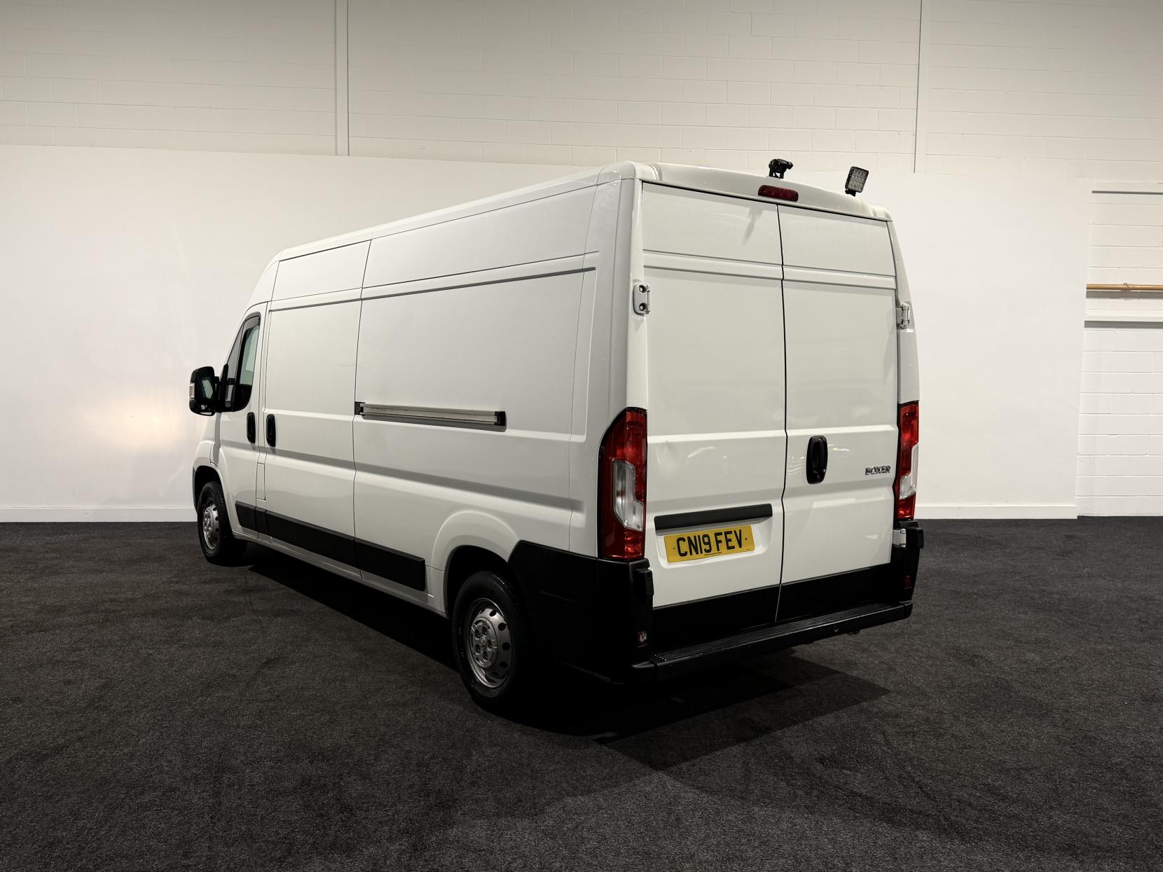 Peugeot Boxer 2.0 BlueHDi 335 Professional Panel Van 5dr Diesel Manual L3 H2 Euro 6 (130 ps)