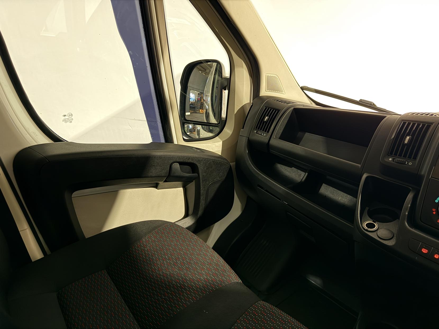 Peugeot Boxer 2.0 BlueHDi 335 Professional Panel Van 5dr Diesel Manual L3 H2 Euro 6 (130 ps)