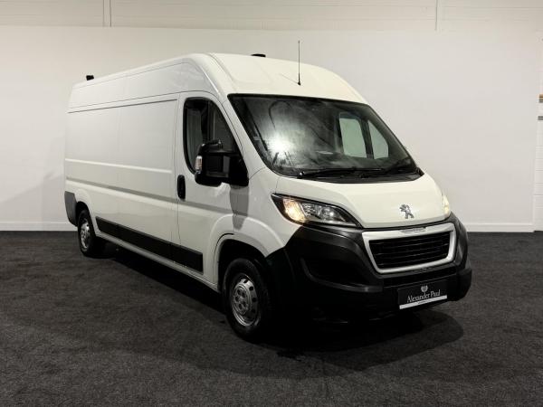 Peugeot Boxer 2.0 BlueHDi 335 Professional Panel Van 5dr Diesel Manual L3 H2 Euro 6 (130 ps)