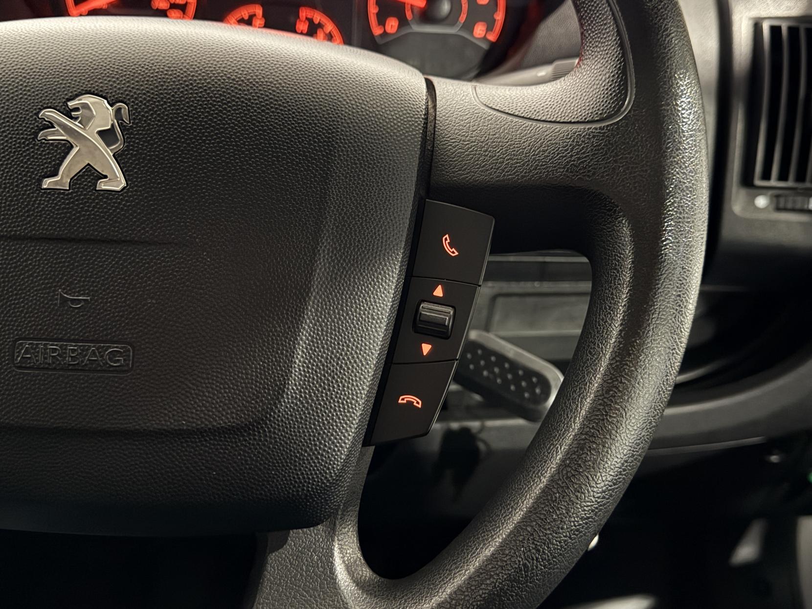 Peugeot Boxer 2.0 BlueHDi 335 Professional Panel Van 5dr Diesel Manual L3 H2 Euro 6 (130 ps)