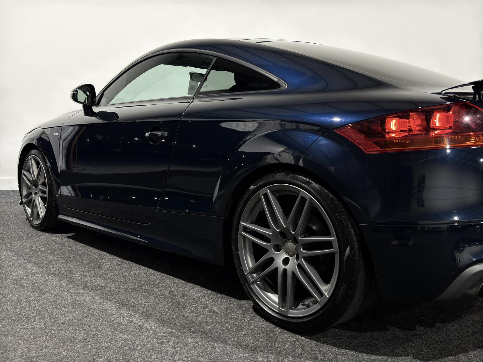 Audi TT 2.0 TDI Black Edition Coupe 3dr Diesel S Tronic quattro Euro 5 (170 ps)