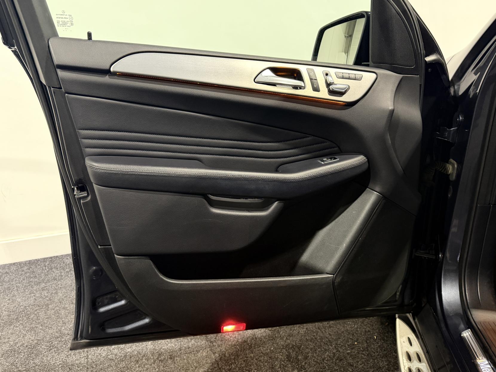 Mercedes-Benz GLE 2.1 GLE250d AMG Line (Premium) SUV 5dr Diesel G-Tronic 4MATIC Euro 6 (s/s) (204 ps)