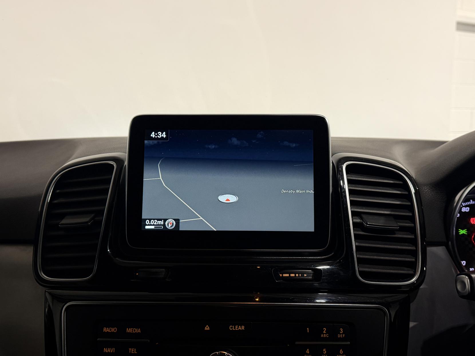 Mercedes-Benz GLE 2.1 GLE250d AMG Line (Premium) SUV 5dr Diesel G-Tronic 4MATIC Euro 6 (s/s) (204 ps)