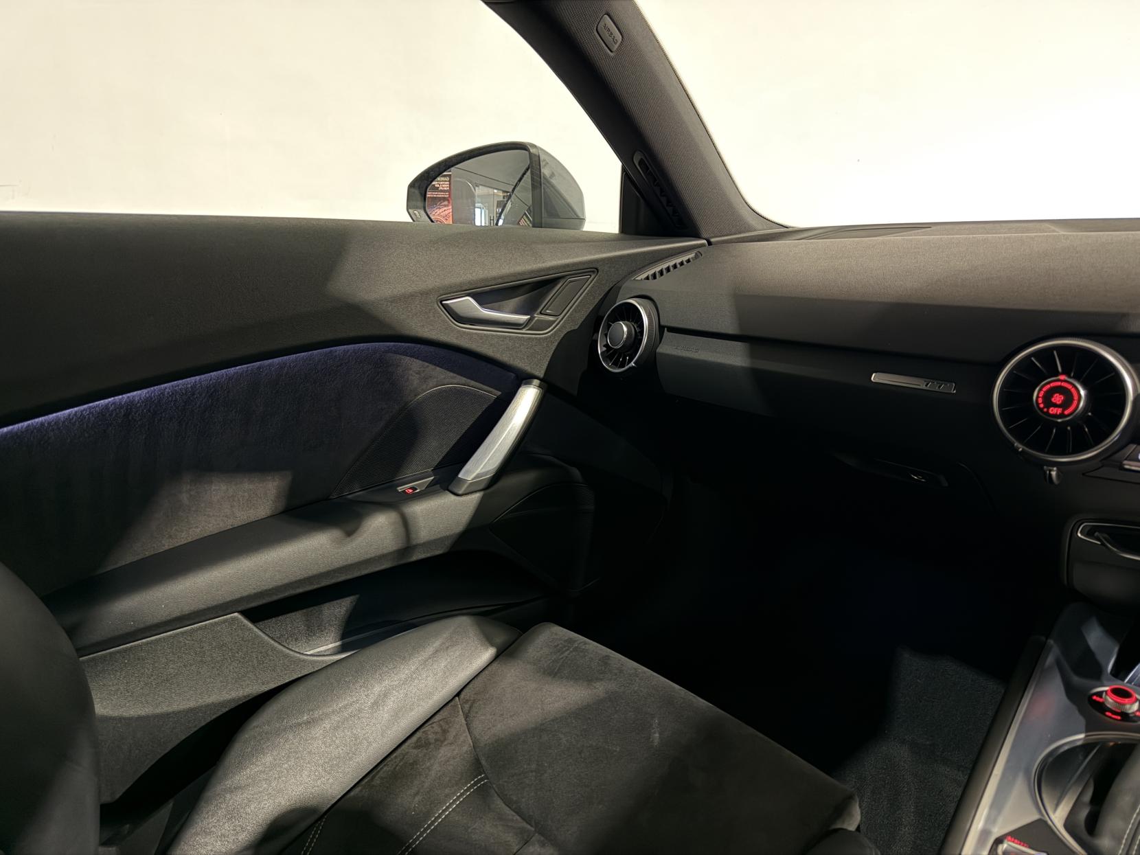 Audi TT 2.0 TFSI S line Coupe 3dr Petrol S Tronic Euro 6 (s/s) (230 ps)