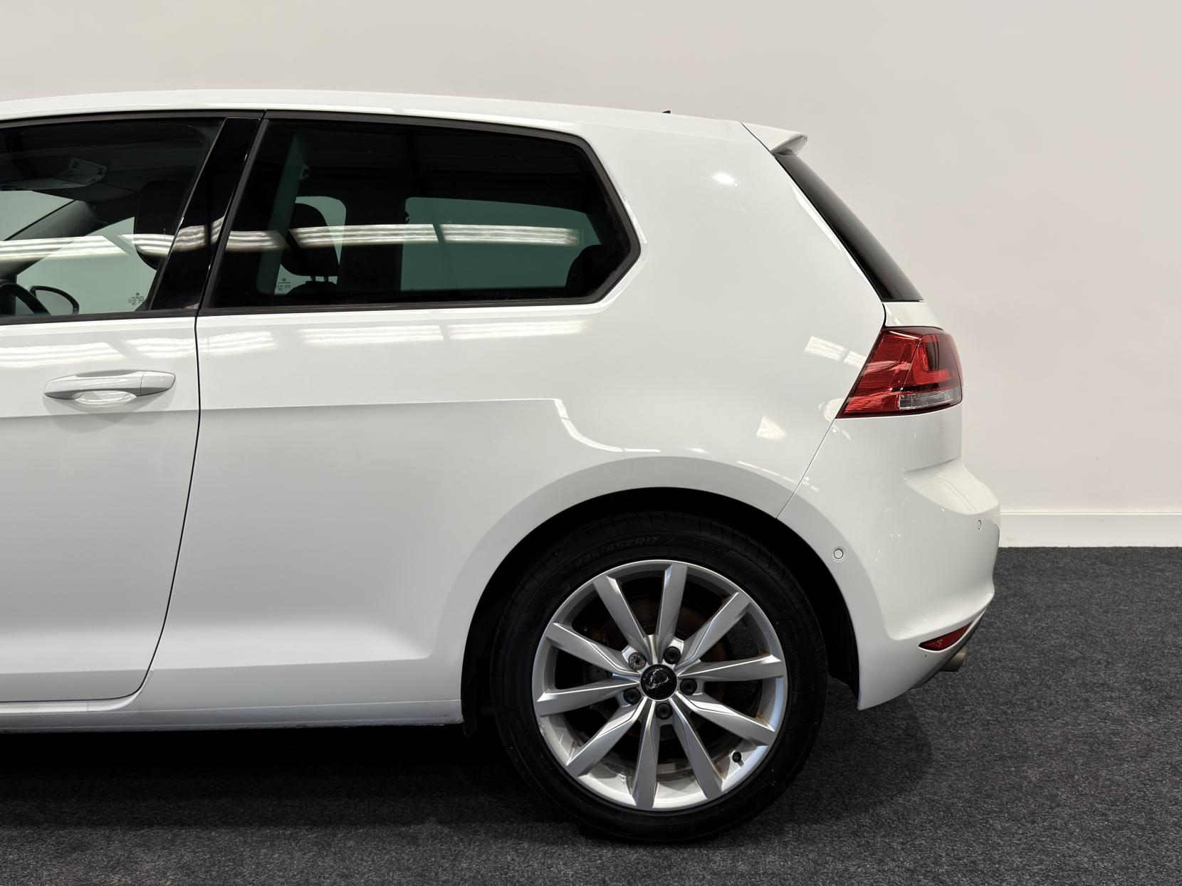 Volkswagen Golf 2.0 TDI BlueMotion Tech GT Hatchback 3dr Diesel Manual Euro 5 (s/s) (150 ps)
