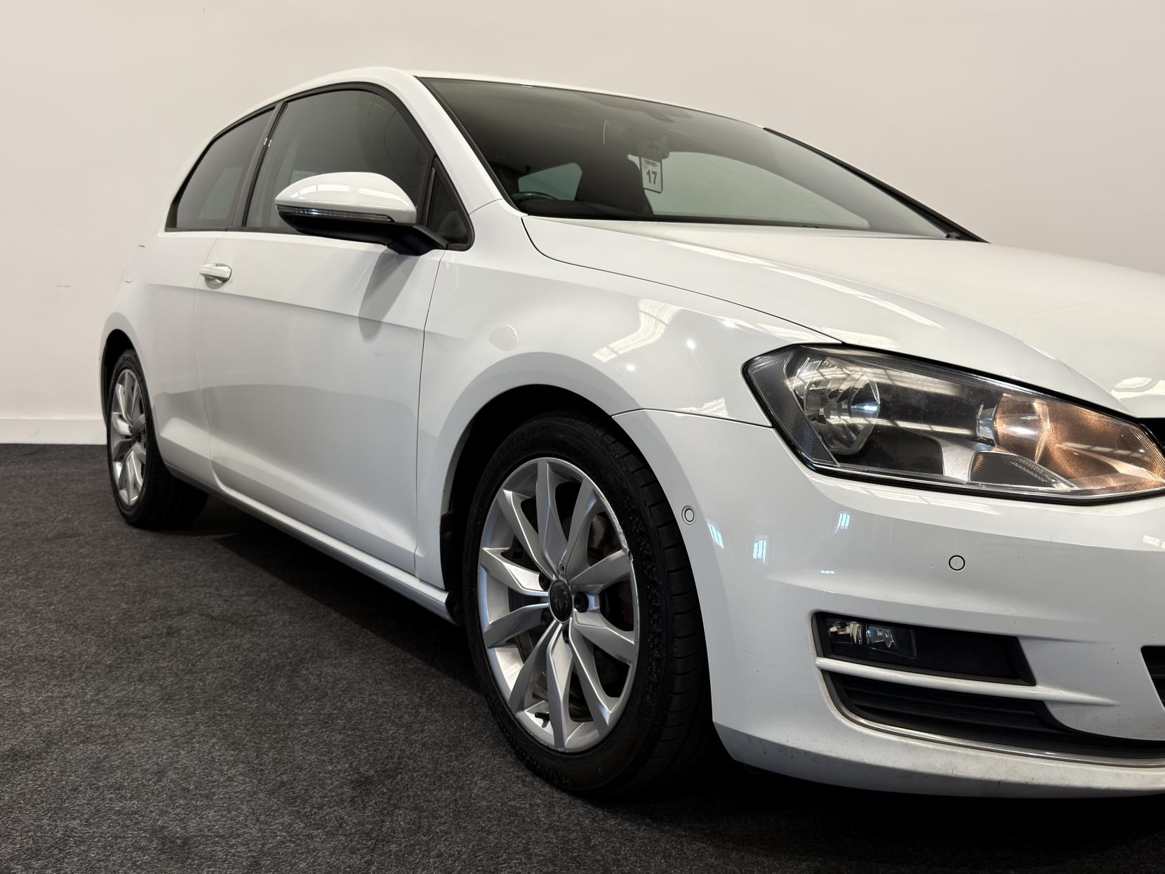 Volkswagen Golf 2.0 TDI BlueMotion Tech GT Hatchback 3dr Diesel Manual Euro 5 (s/s) (150 ps)