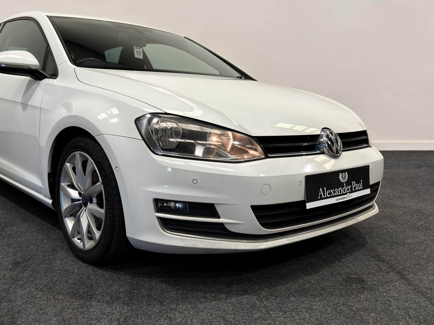 Volkswagen Golf 2.0 TDI BlueMotion Tech GT Hatchback 3dr Diesel Manual Euro 5 (s/s) (150 ps)
