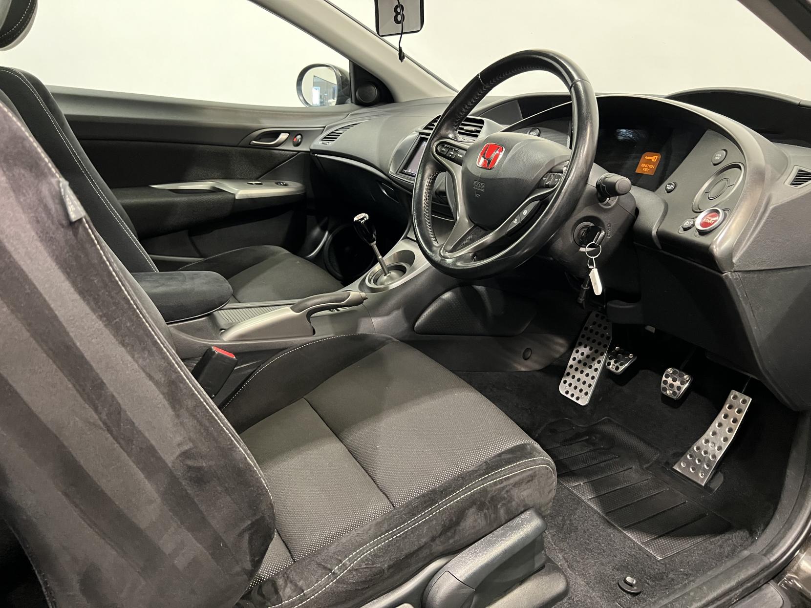 Honda Civic 2.2 i-CTDi Type S GT Hatchback 3dr Diesel Manual (136 g/km, 138 bhp)