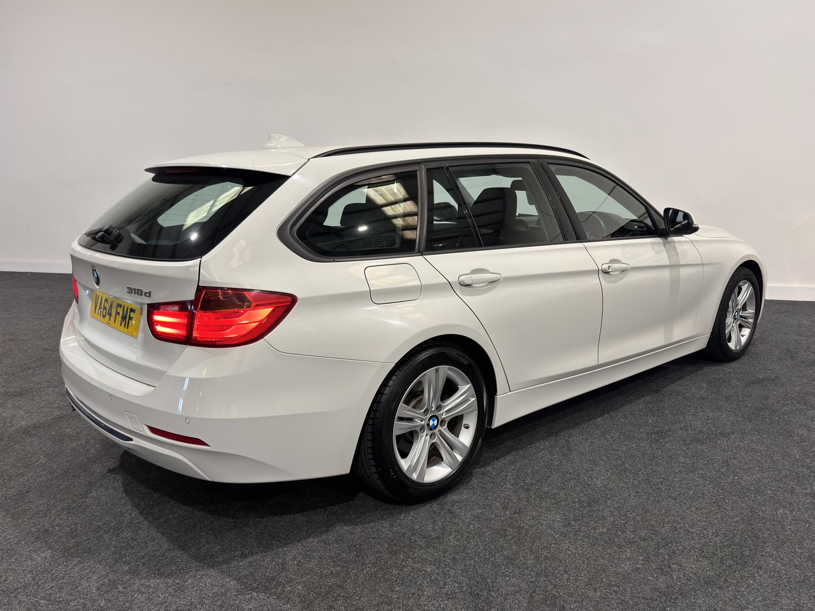 BMW 3 Series 2.0 318d Sport Touring 5dr Diesel Manual Euro 5 (s/s) (143 ps)