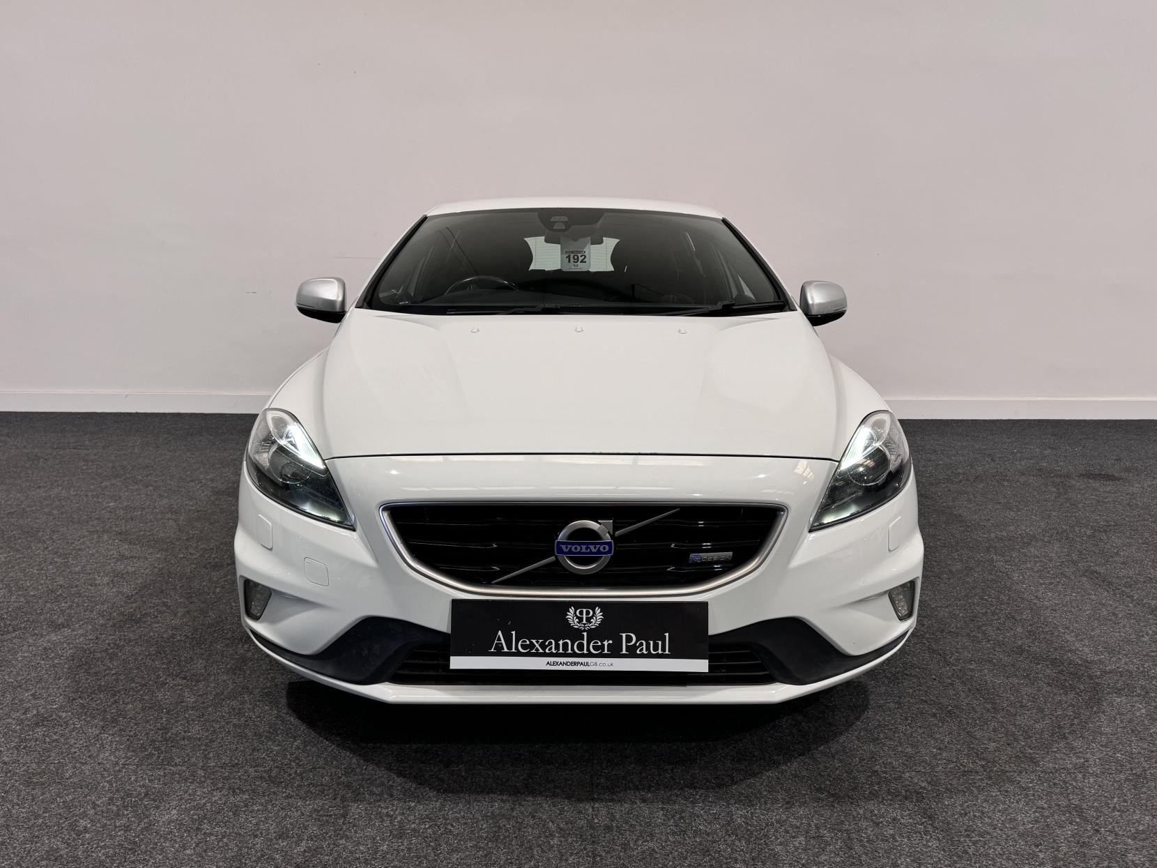 Volvo V40 1.6 D2 R-Design Lux Hatchback 5dr Diesel Manual Euro 5 (s/s) (115 ps)