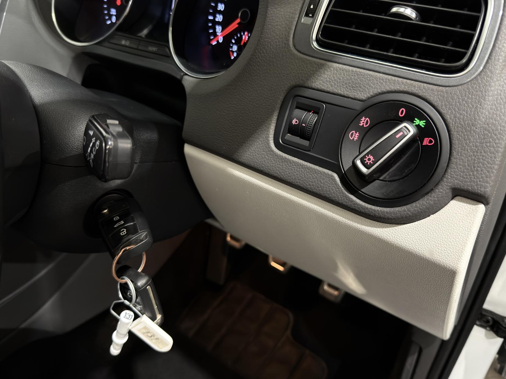 Volkswagen Polo 1.4 TDI BlueMotion Tech SE Design Hatchback 5dr Diesel Manual Euro 6 (s/s) (75 ps)