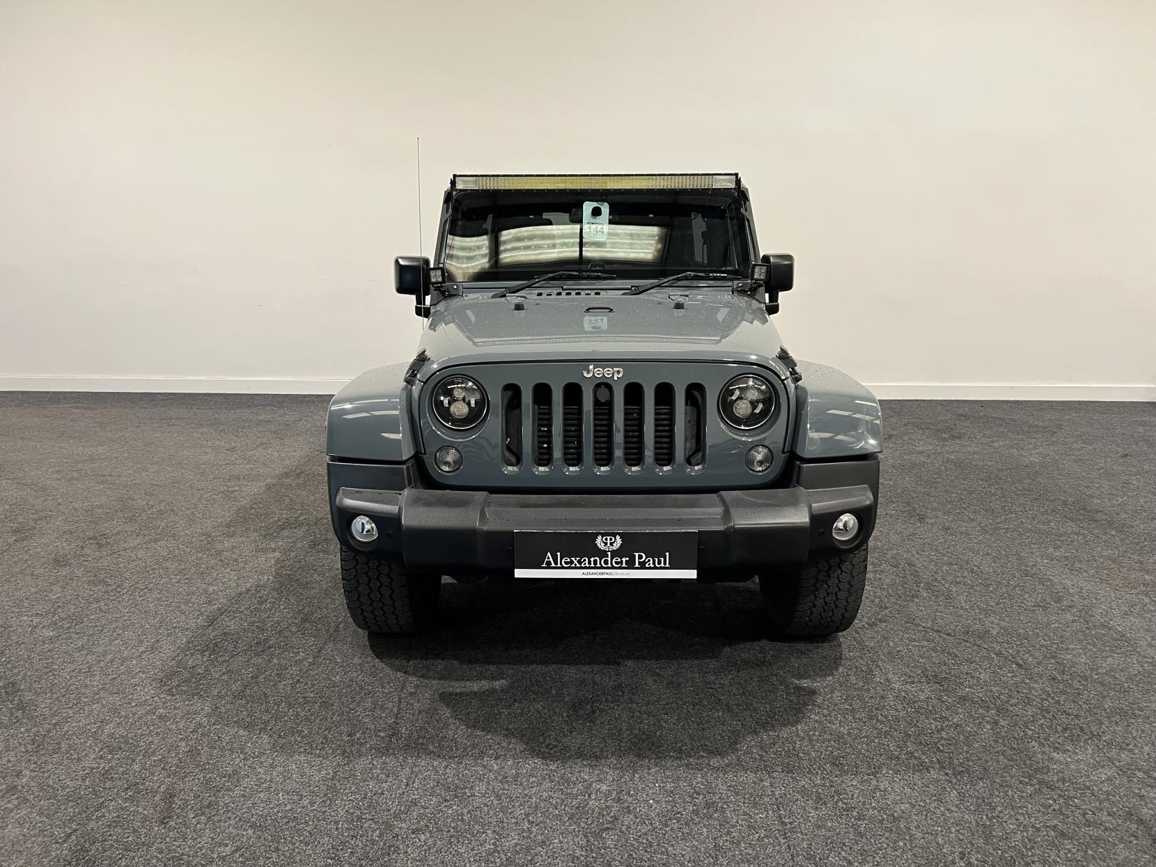 Jeep Wrangler 2.8 CRD Overland SUV 4dr Diesel Auto 4WD Euro 5 (197 bhp)