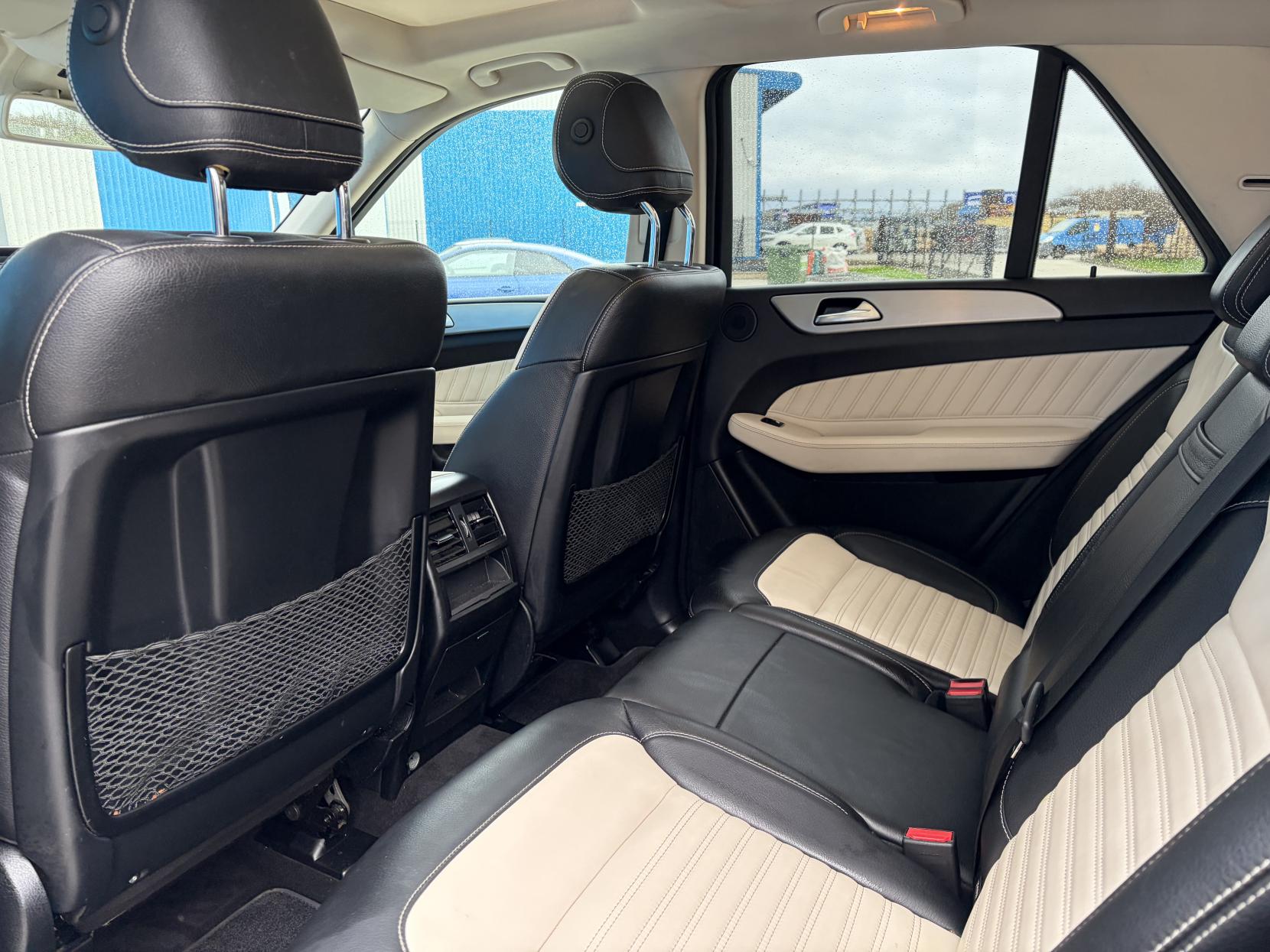 Mercedes-Benz GLE 3.0 GLE350d V6 AMG Line (Premium Plus) SUV 5dr Diesel G-Tronic 4MATIC Euro 6 (s/s) (258 ps)