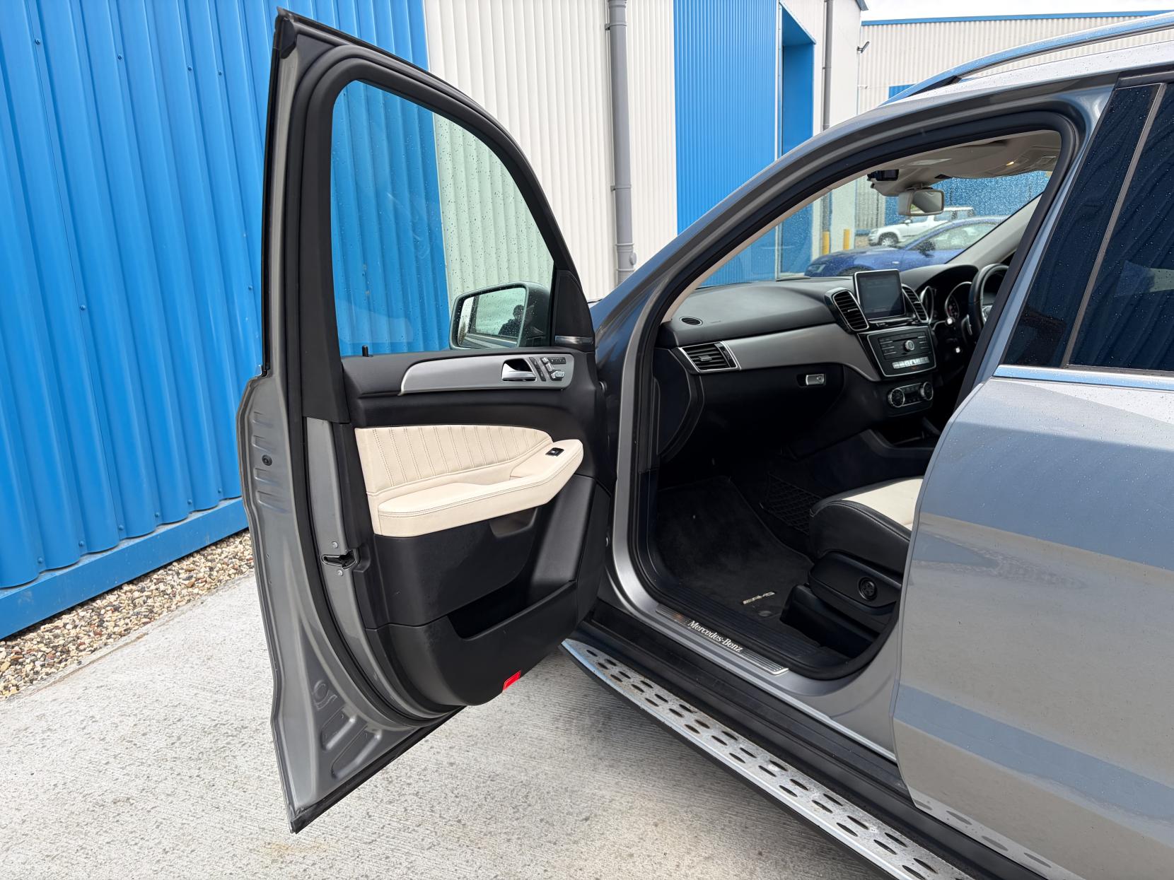 Mercedes-Benz GLE 3.0 GLE350d V6 AMG Line (Premium Plus) SUV 5dr Diesel G-Tronic 4MATIC Euro 6 (s/s) (258 ps)