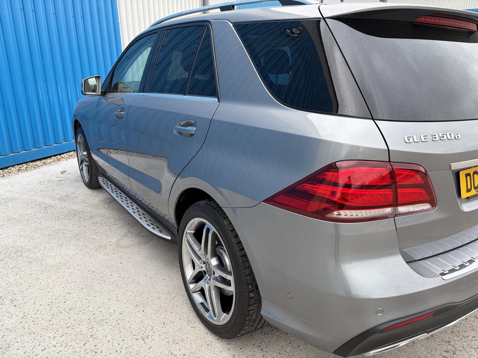 Mercedes-Benz GLE 3.0 GLE350d V6 AMG Line (Premium Plus) SUV 5dr Diesel G-Tronic 4MATIC Euro 6 (s/s) (258 ps)