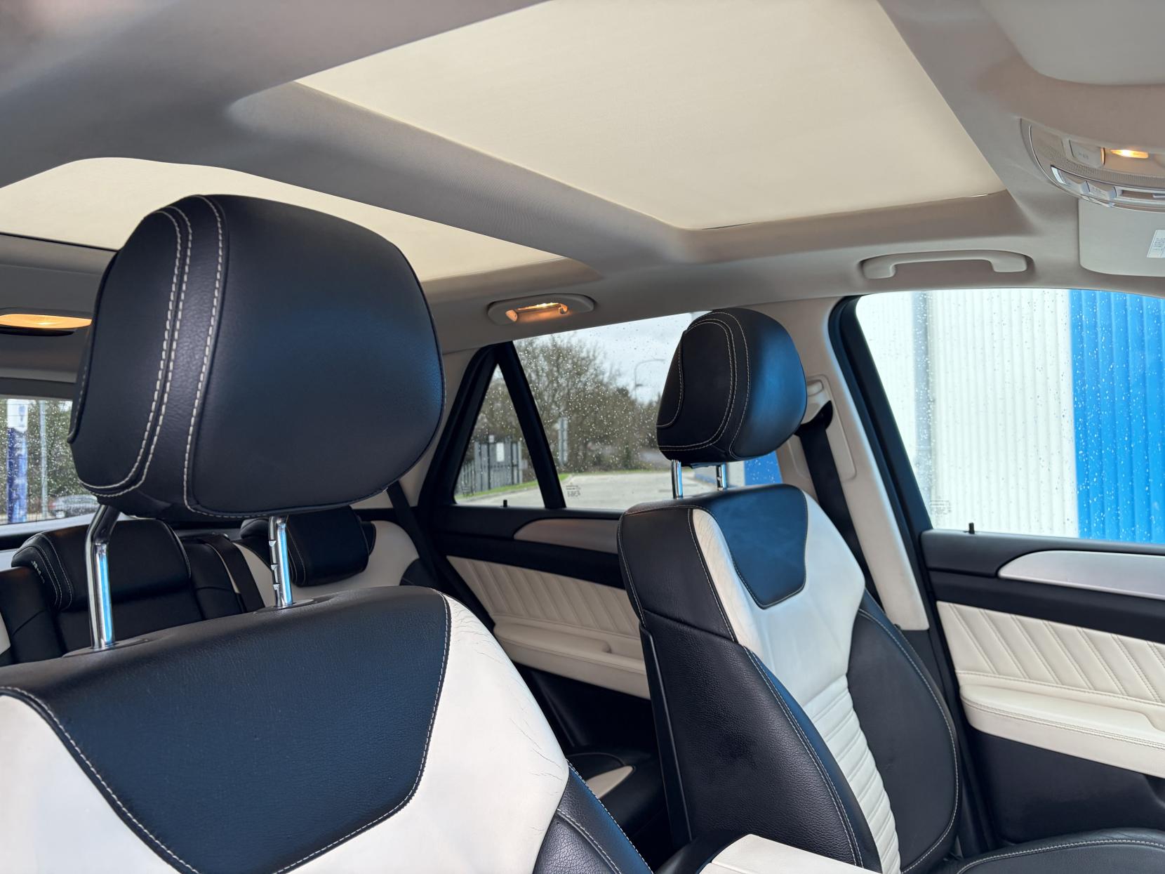 Mercedes-Benz GLE 3.0 GLE350d V6 AMG Line (Premium Plus) SUV 5dr Diesel G-Tronic 4MATIC Euro 6 (s/s) (258 ps)