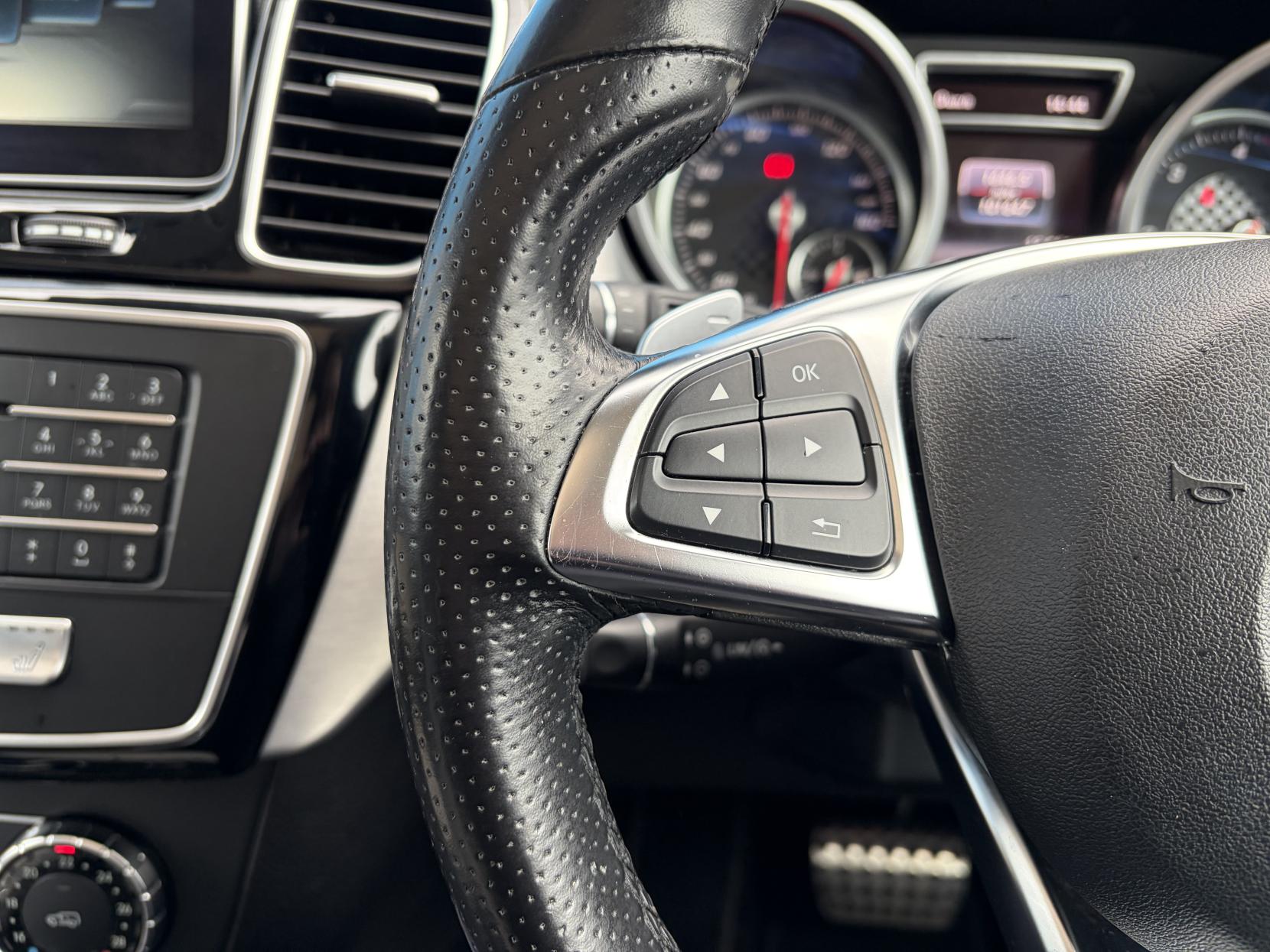 Mercedes-Benz GLE 3.0 GLE350d V6 AMG Line (Premium Plus) SUV 5dr Diesel G-Tronic 4MATIC Euro 6 (s/s) (258 ps)