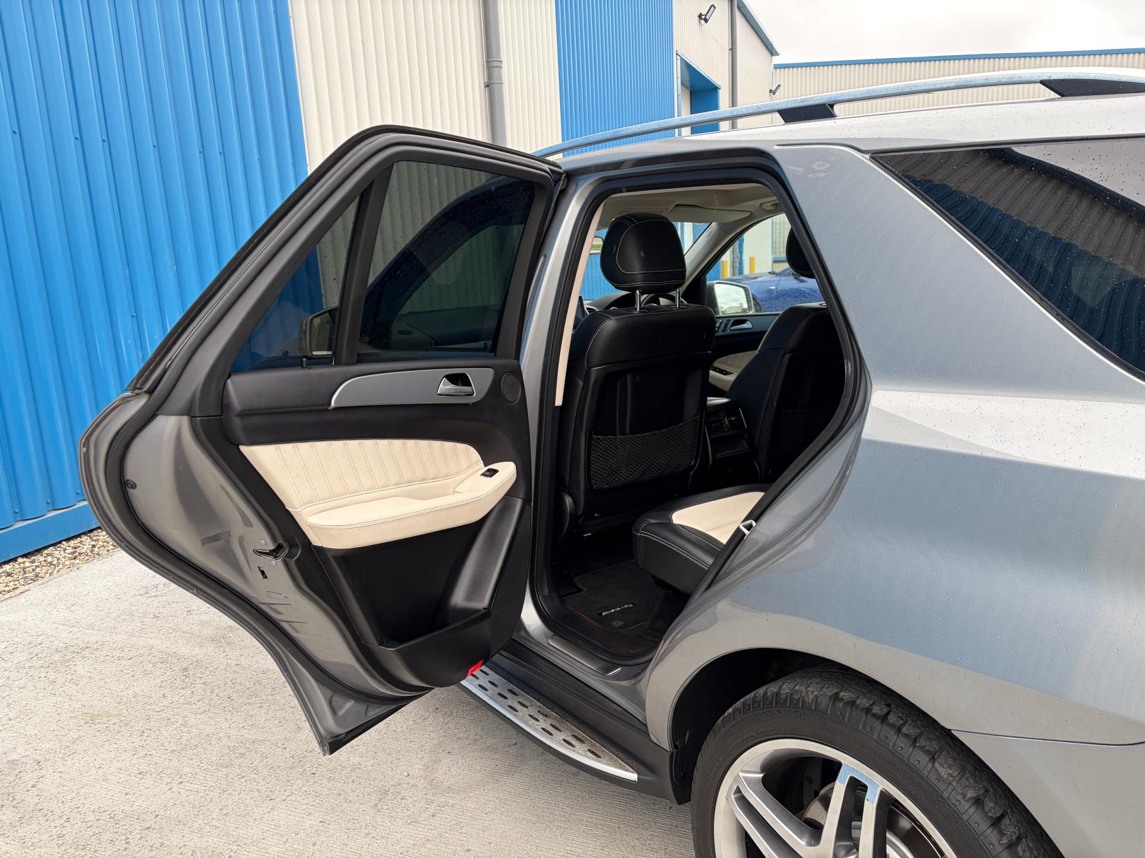 Mercedes-Benz GLE 3.0 GLE350d V6 AMG Line (Premium Plus) SUV 5dr Diesel G-Tronic 4MATIC Euro 6 (s/s) (258 ps)