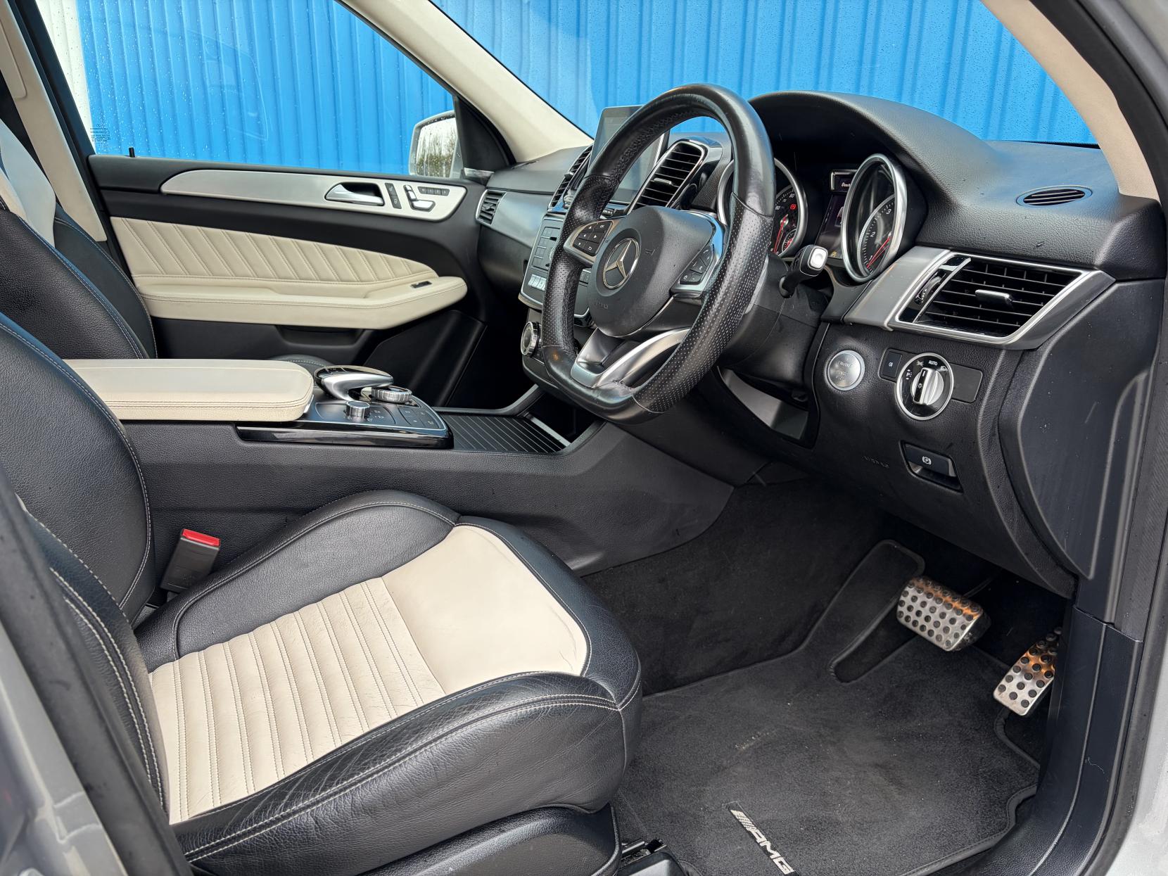 Mercedes-Benz GLE 3.0 GLE350d V6 AMG Line (Premium Plus) SUV 5dr Diesel G-Tronic 4MATIC Euro 6 (s/s) (258 ps)