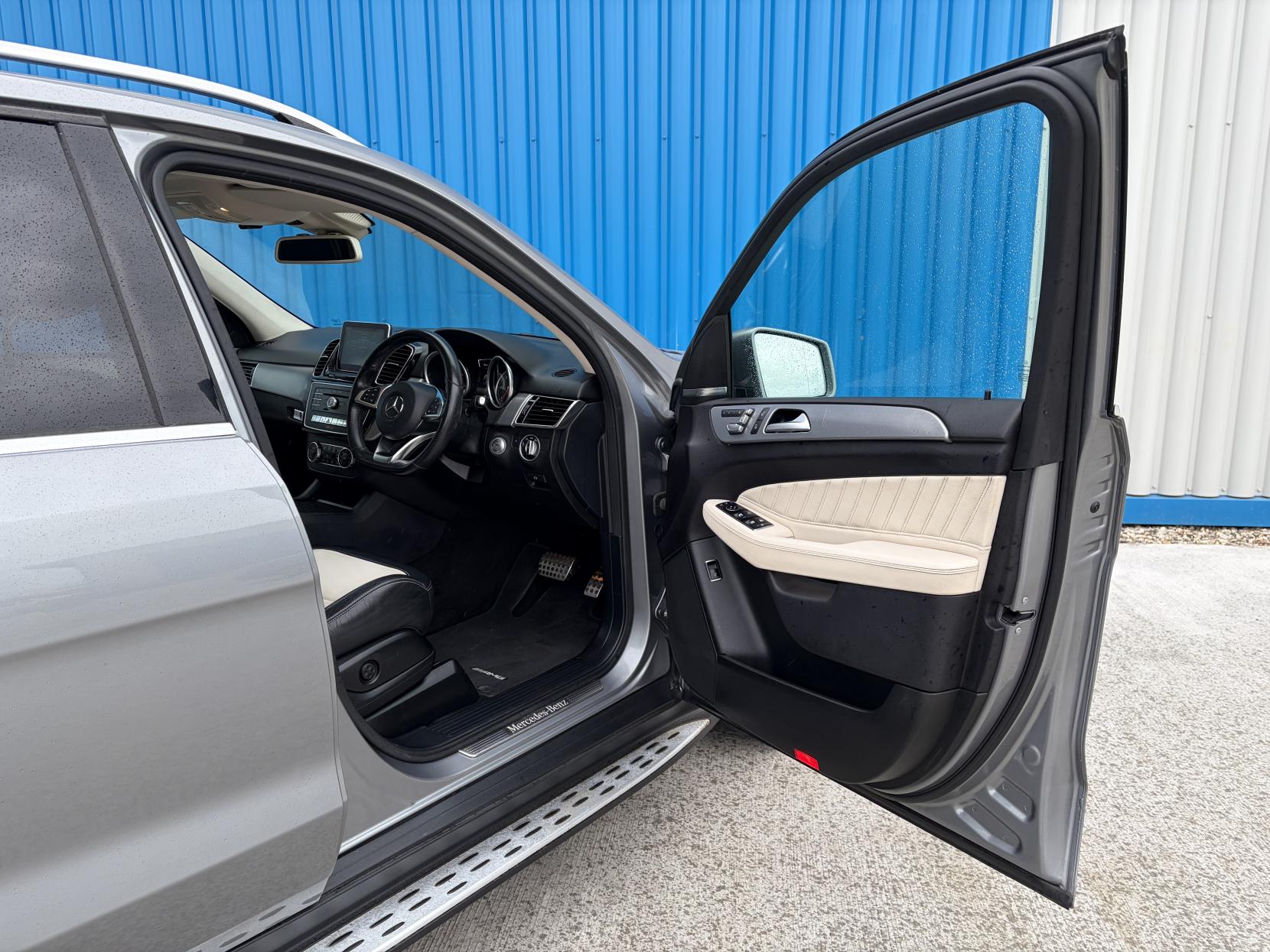 Mercedes-Benz GLE 3.0 GLE350d V6 AMG Line (Premium Plus) SUV 5dr Diesel G-Tronic 4MATIC Euro 6 (s/s) (258 ps)