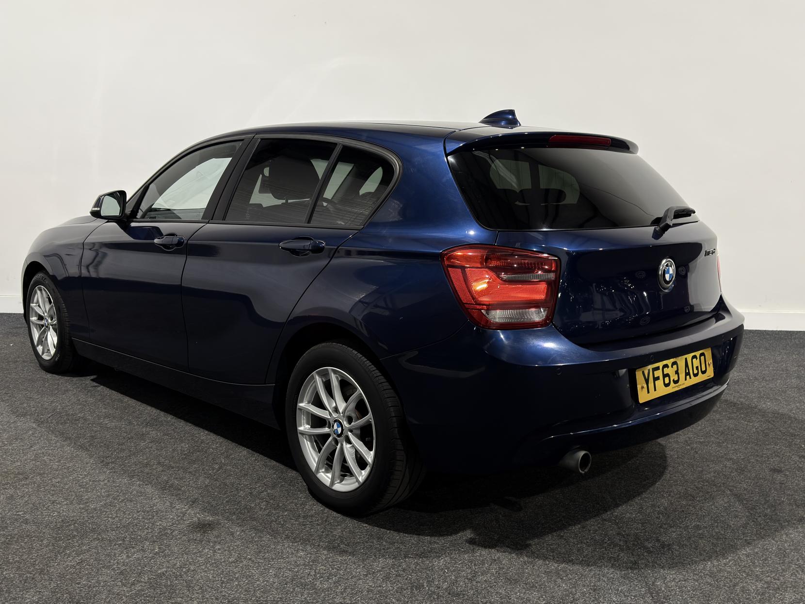 BMW 1 Series 2.0 116d SE Hatchback 5dr Diesel Auto Euro 5 (s/s) (116 ps)