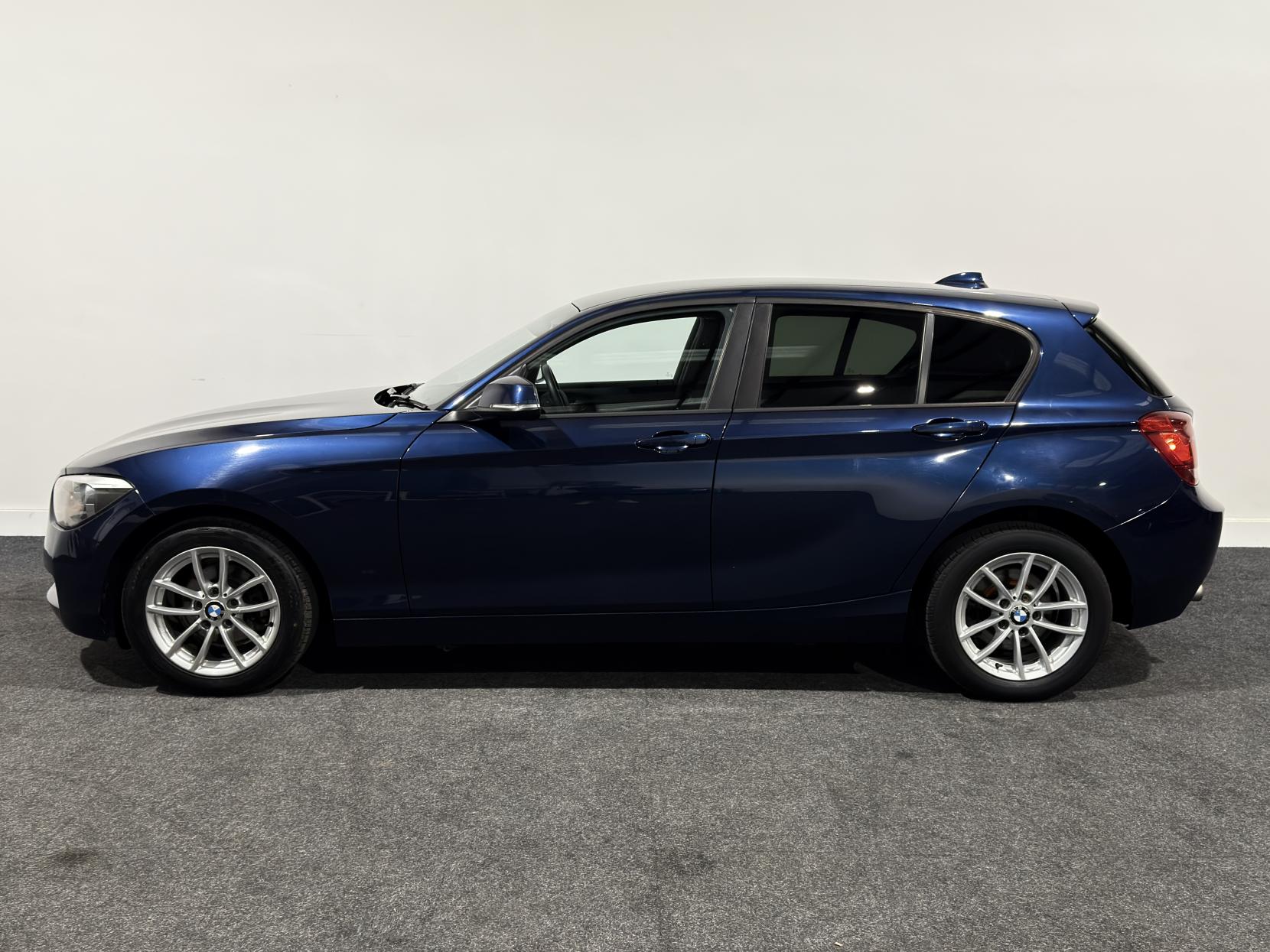 BMW 1 Series 2.0 116d SE Hatchback 5dr Diesel Auto Euro 5 (s/s) (116 ps)