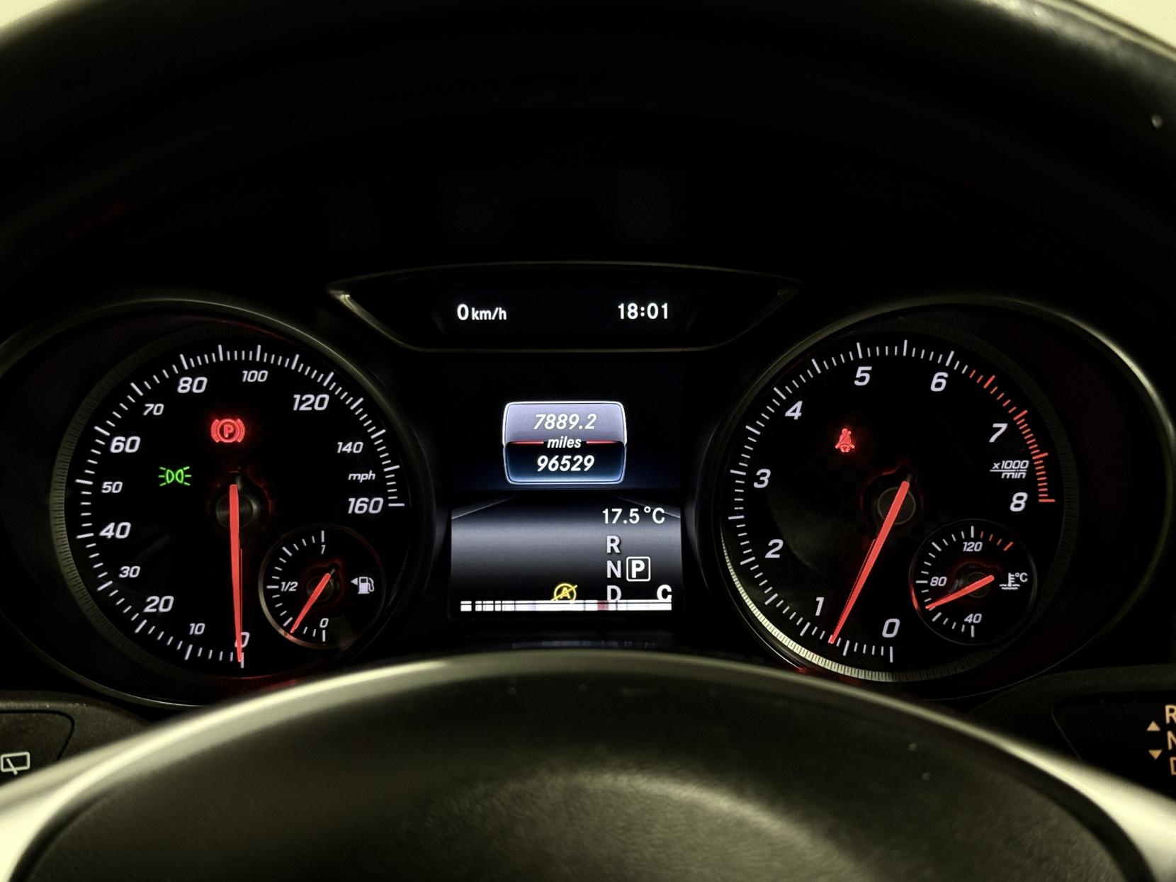 Mercedes-Benz A 200 1.6 AMG LINE PREM AUTO W176 (2012-)