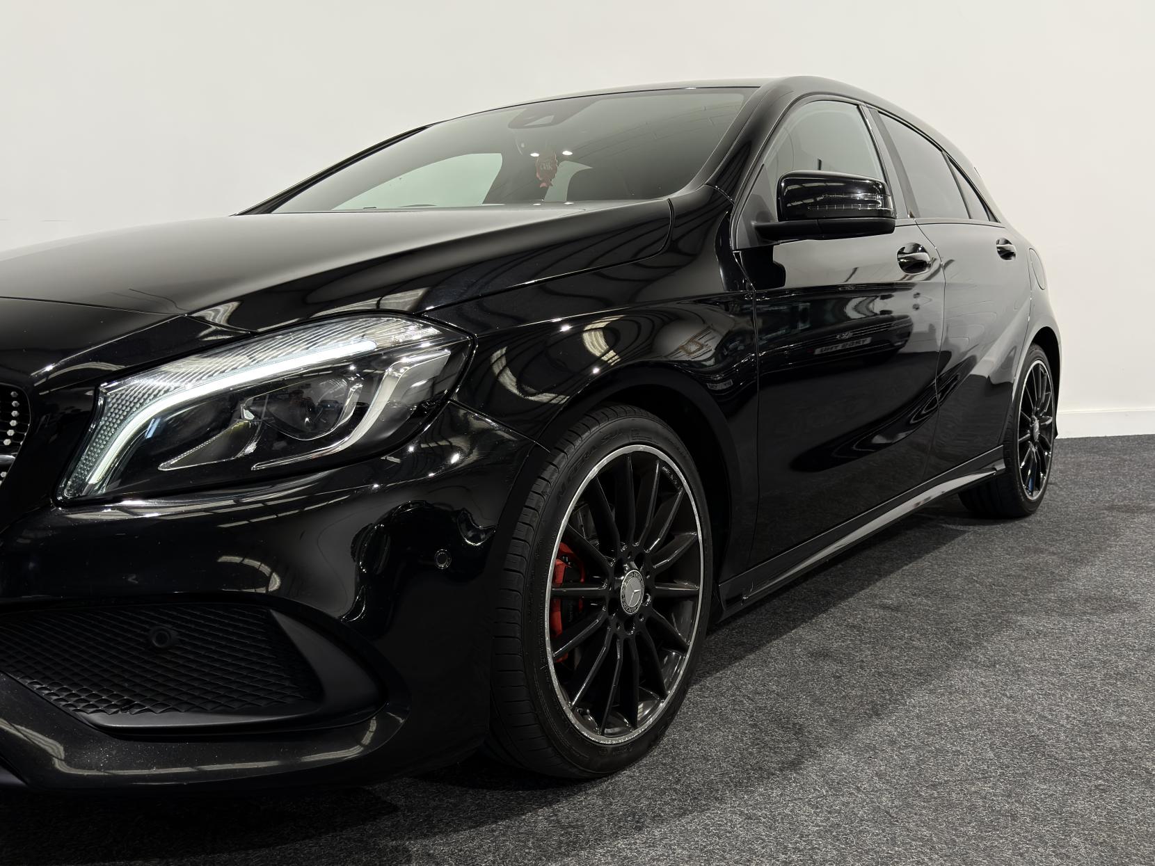 Mercedes-Benz A 200 1.6 AMG LINE PREM AUTO W176 (2012-)