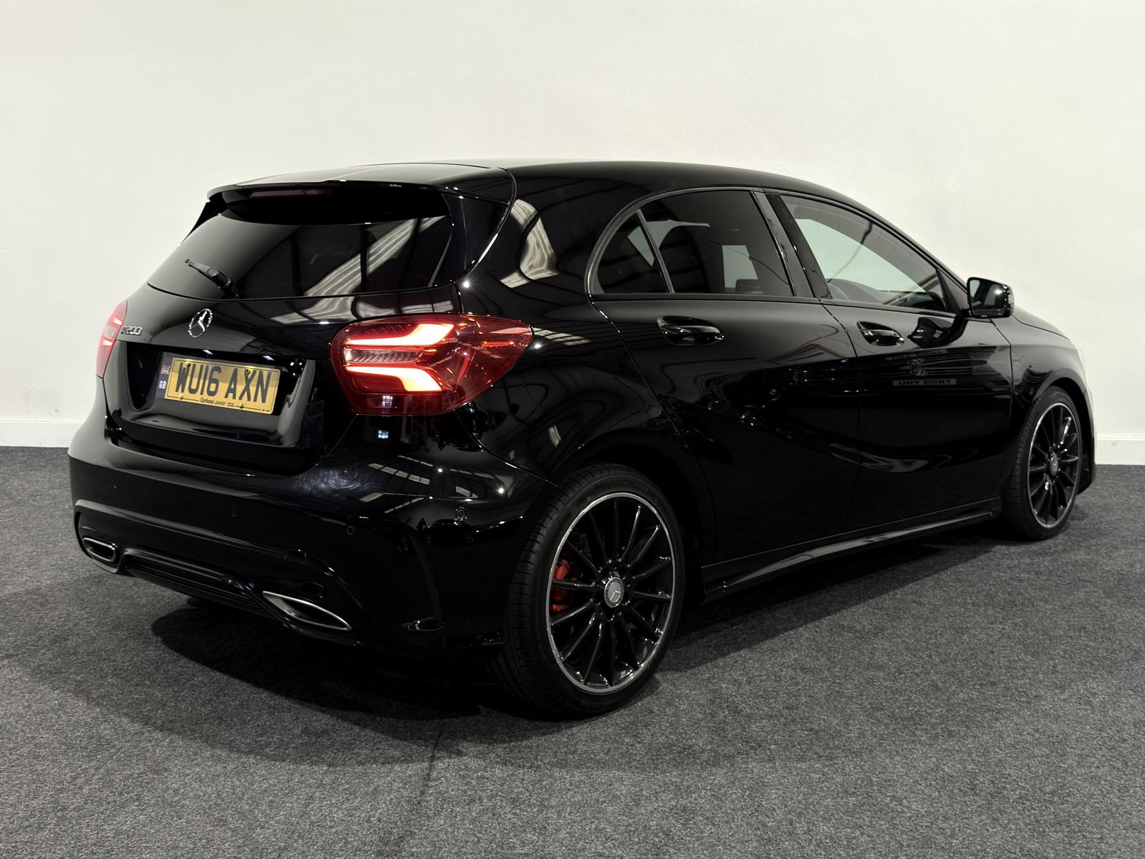 Mercedes-Benz A 200 1.6 AMG LINE PREM AUTO W176 (2012-)