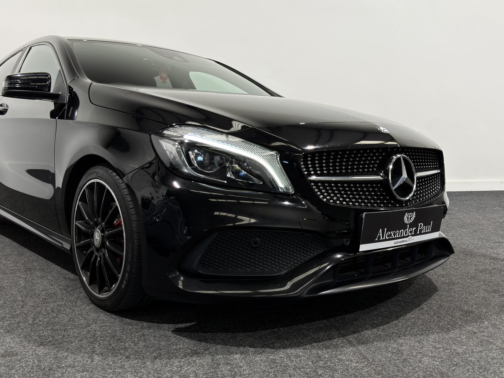 Mercedes-Benz A 200 1.6 AMG LINE PREM AUTO W176 (2012-)
