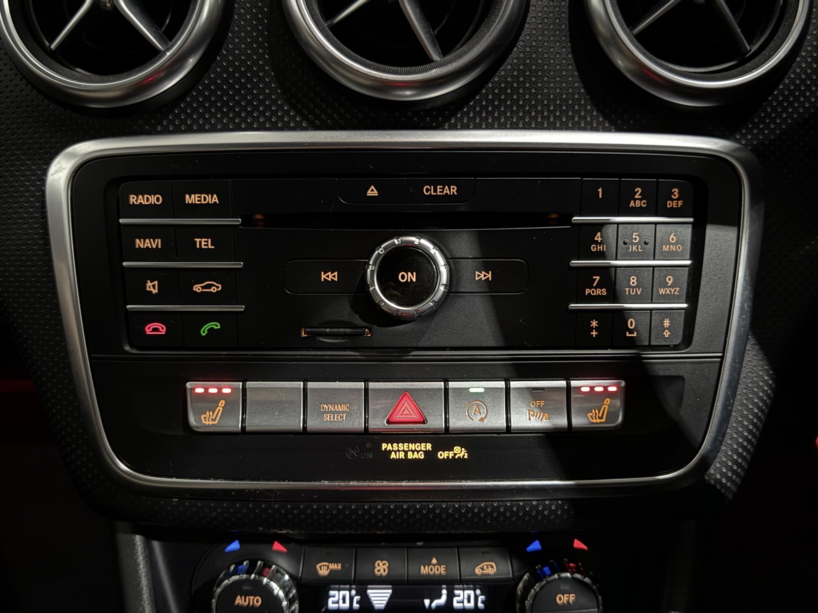 Mercedes-Benz A 200 1.6 AMG LINE PREM AUTO W176 (2012-)