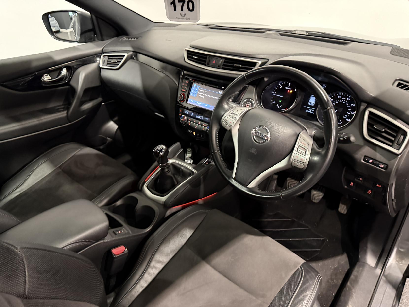 Nissan Qashqai 1.5 dCi N-Vision SUV 5dr Diesel Manual 2WD Euro 6 (s/s) (110 ps)