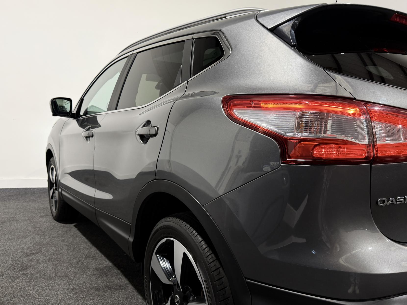 Nissan Qashqai 1.5 dCi N-Vision SUV 5dr Diesel Manual 2WD Euro 6 (s/s) (110 ps)