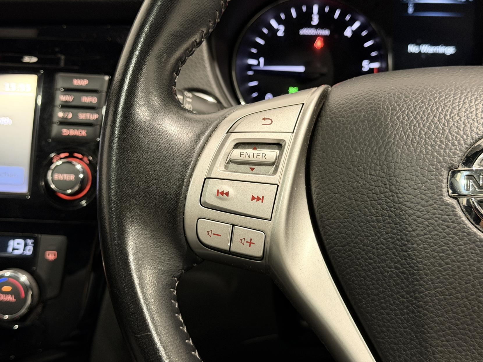 Nissan Qashqai 1.5 dCi N-Vision SUV 5dr Diesel Manual 2WD Euro 6 (s/s) (110 ps)