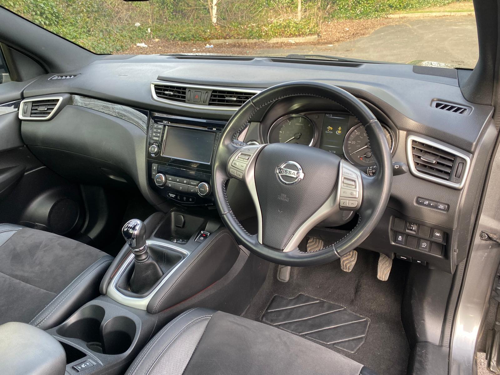 Nissan Qashqai 1.5 dCi N-Vision SUV 5dr Diesel Manual 2WD Euro 6 (s/s) (110 ps)