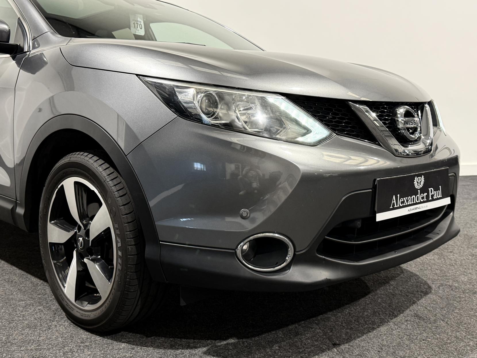 Nissan Qashqai 1.5 dCi N-Vision SUV 5dr Diesel Manual 2WD Euro 6 (s/s) (110 ps)