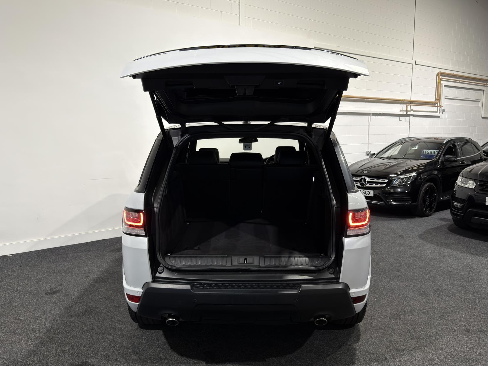 Land Rover Range Rover Sport 3.0 SD V6 HSE Dynamic SUV 5dr Diesel Auto 4WD Euro 6 (s/s) (306 ps)