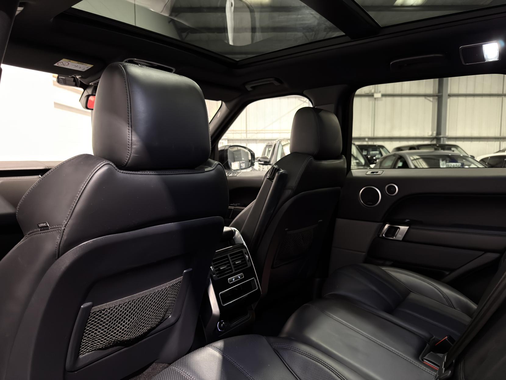 Land Rover Range Rover Sport 3.0 SD V6 HSE Dynamic SUV 5dr Diesel Auto 4WD Euro 6 (s/s) (306 ps)