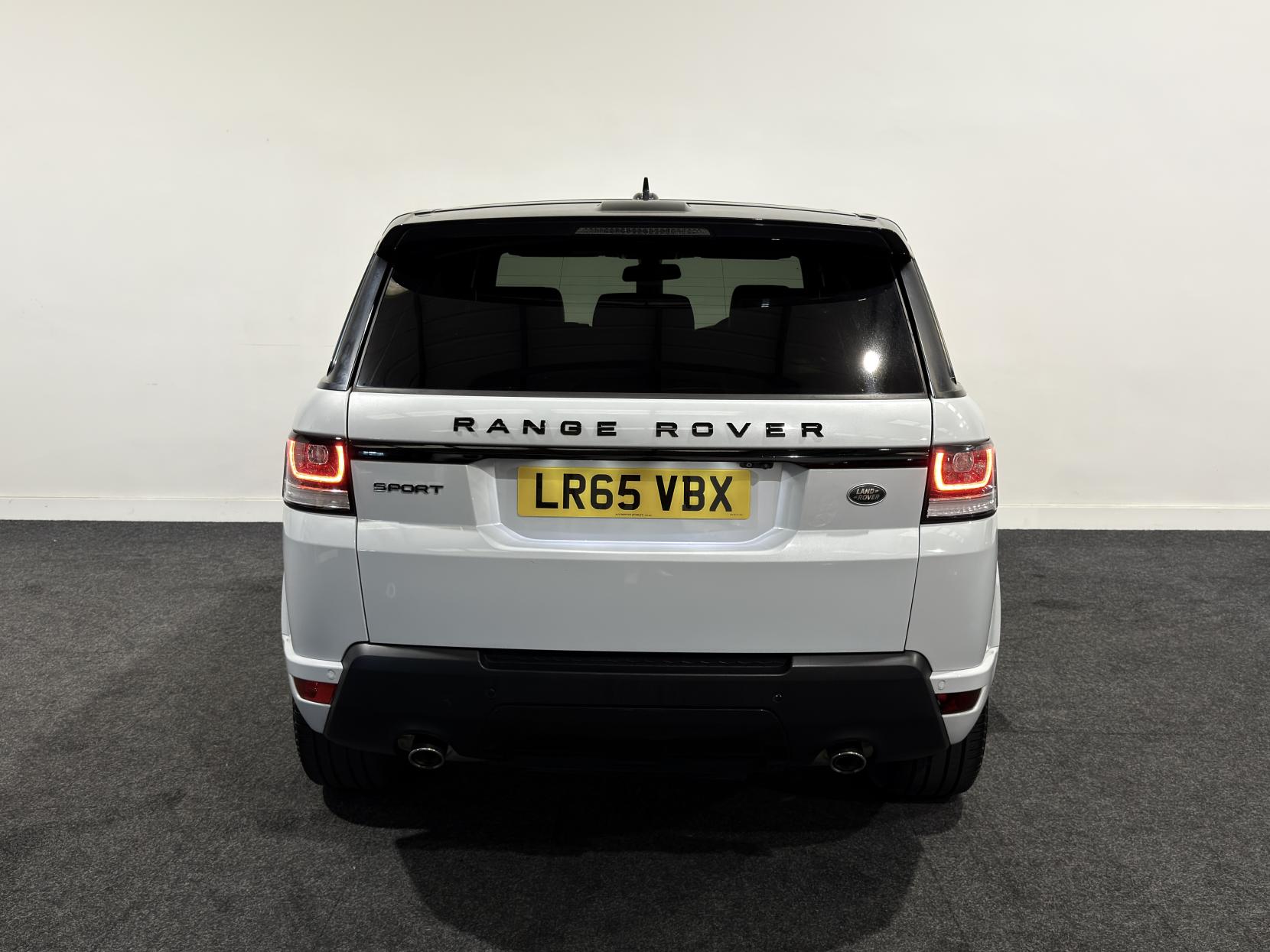 Land Rover Range Rover Sport 3.0 SD V6 HSE Dynamic SUV 5dr Diesel Auto 4WD Euro 6 (s/s) (306 ps)