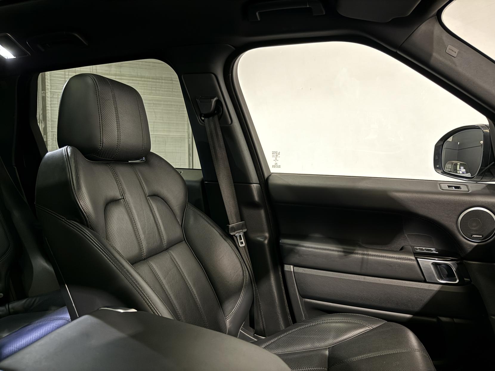 Land Rover Range Rover Sport 3.0 SD V6 HSE Dynamic SUV 5dr Diesel Auto 4WD Euro 6 (s/s) (306 ps)