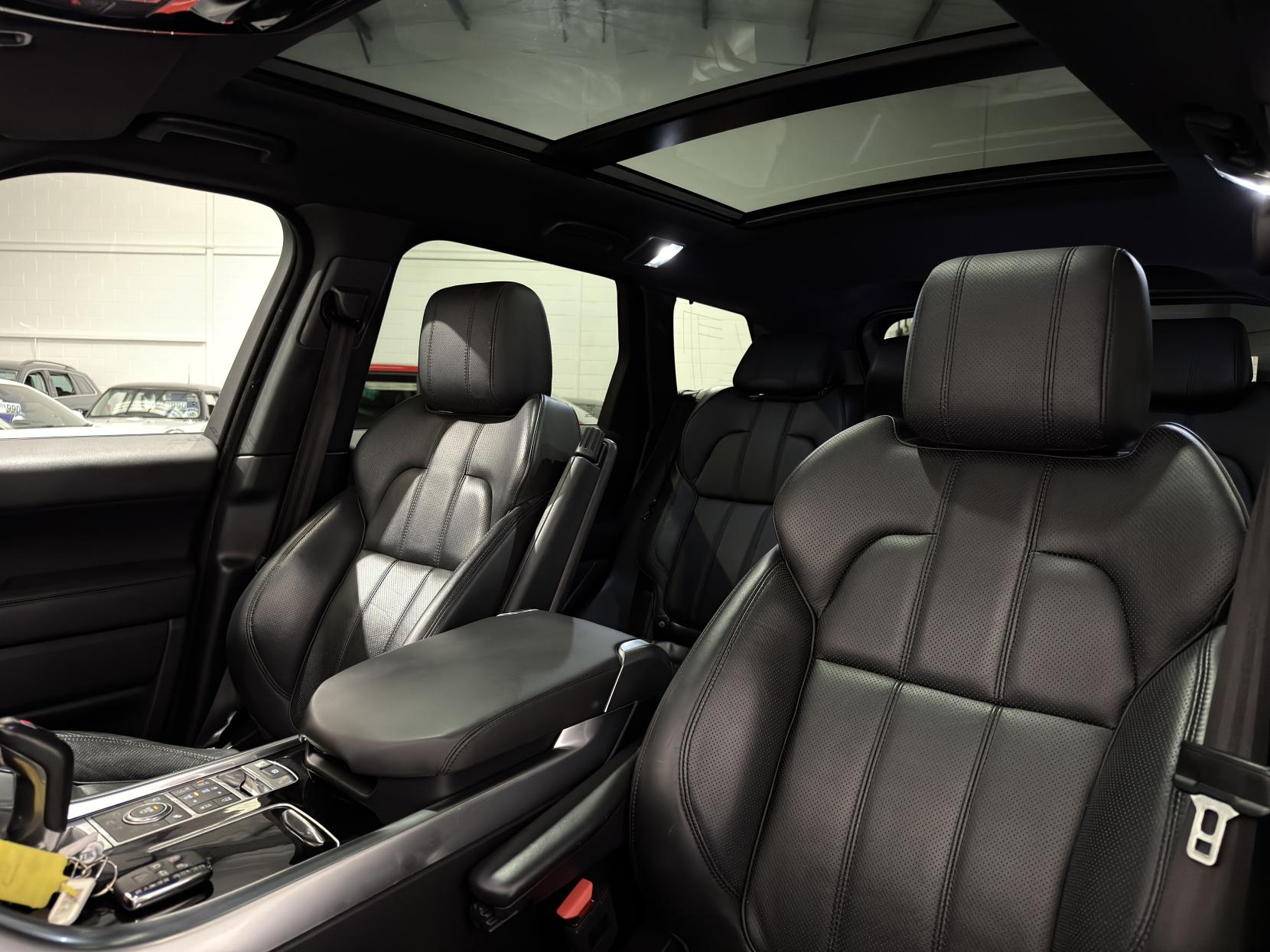 Land Rover Range Rover Sport 3.0 SD V6 HSE Dynamic SUV 5dr Diesel Auto 4WD Euro 6 (s/s) (306 ps)
