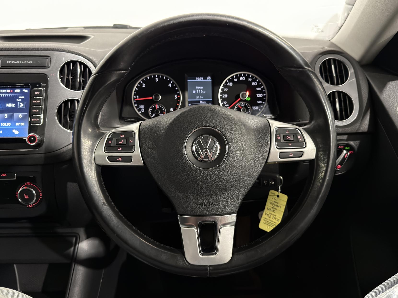 Volkswagen Tiguan 2.0 TDI BlueMotion Tech Sport SUV 5dr Diesel DSG 4WD Euro 5 (s/s) (140 ps)