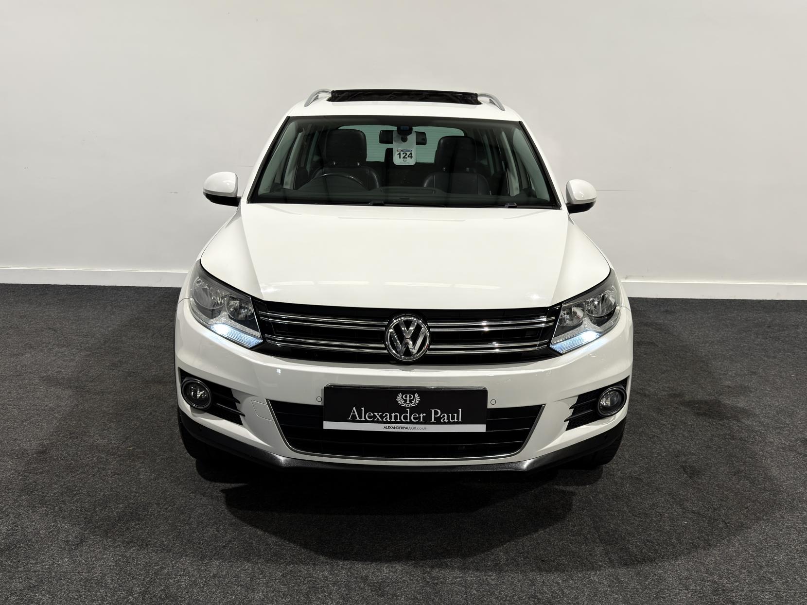 Volkswagen Tiguan 2.0 TDI BlueMotion Tech Sport SUV 5dr Diesel DSG 4WD Euro 5 (s/s) (140 ps)