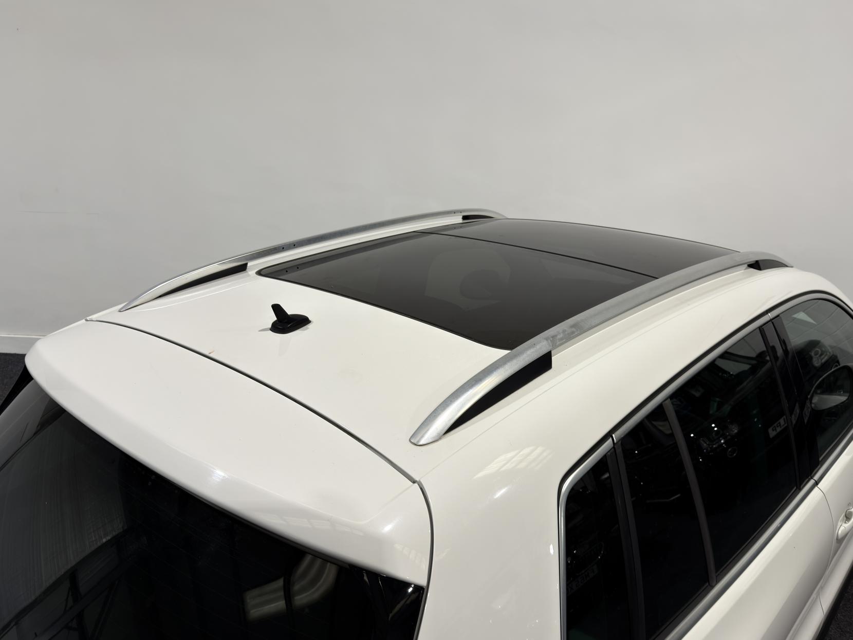 Volkswagen Tiguan 2.0 TDI BlueMotion Tech Sport SUV 5dr Diesel DSG 4WD Euro 5 (s/s) (140 ps)