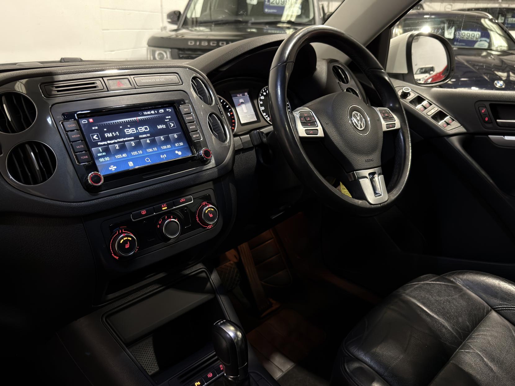Volkswagen Tiguan 2.0 TDI BlueMotion Tech Sport SUV 5dr Diesel DSG 4WD Euro 5 (s/s) (140 ps)