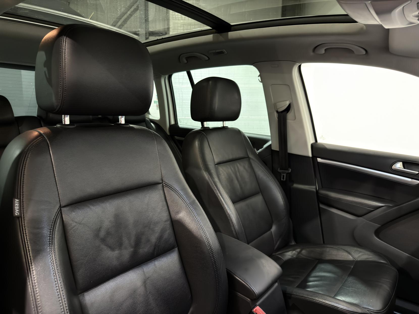 Volkswagen Tiguan 2.0 TDI BlueMotion Tech Sport SUV 5dr Diesel DSG 4WD Euro 5 (s/s) (140 ps)