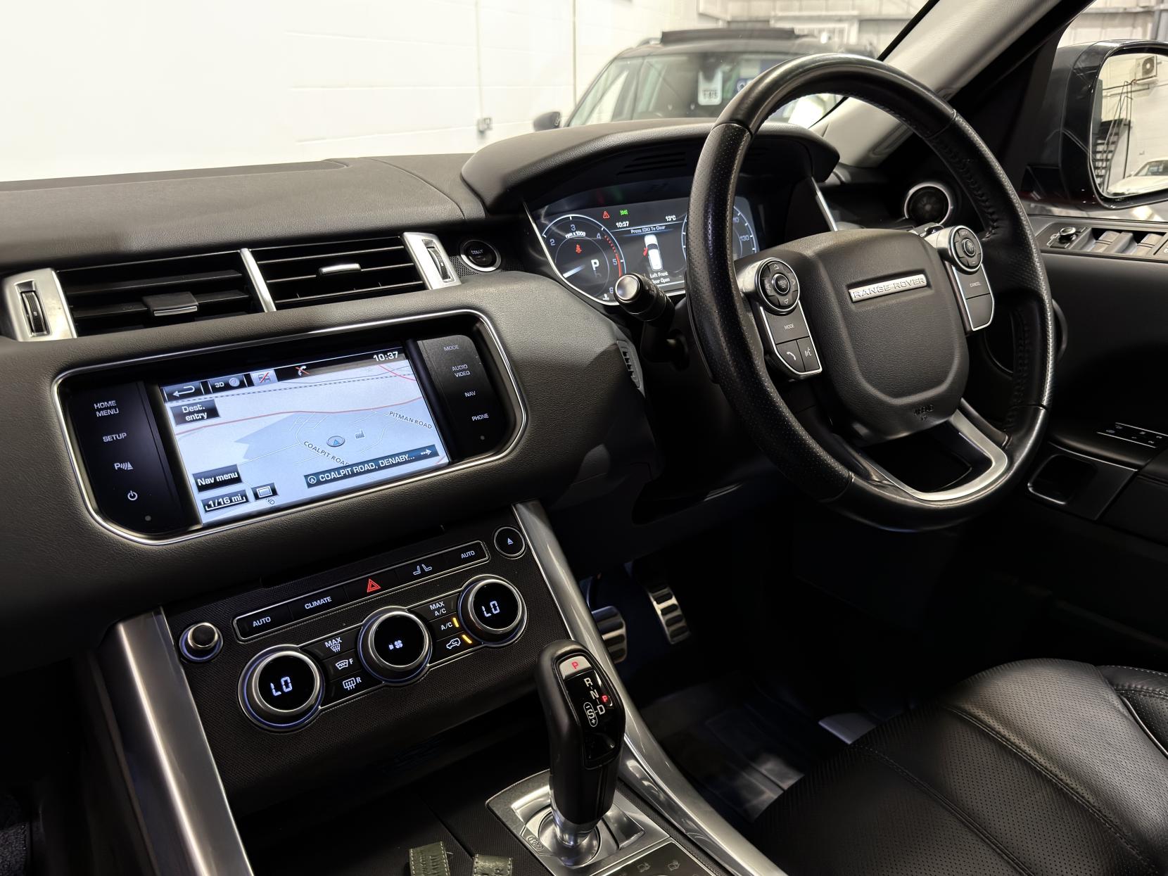 Land Rover Range Rover Sport 3.0 SD V6 HSE Dynamic SUV 5dr Diesel Auto 4WD Euro 5 (s/s) (306 ps)